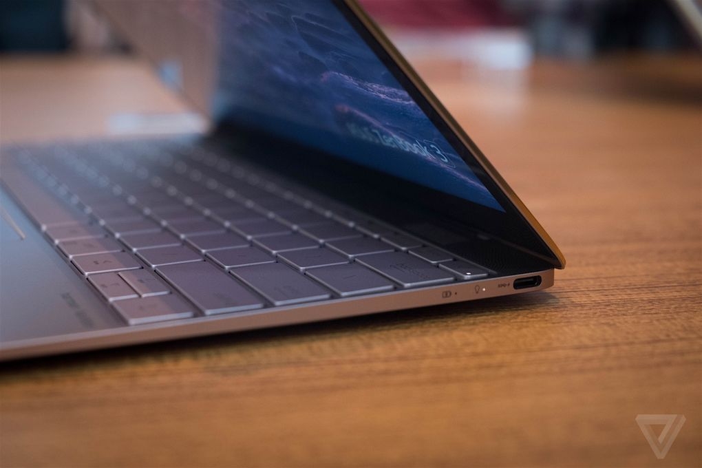 Zenbook 3 khoe sắc cùng Macbook, máy nào đẹp hơn? 7
