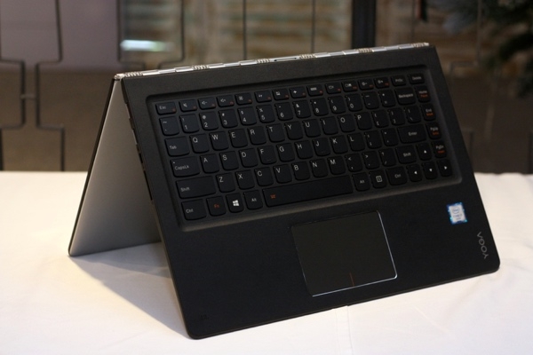 giá lenovo yoga 700