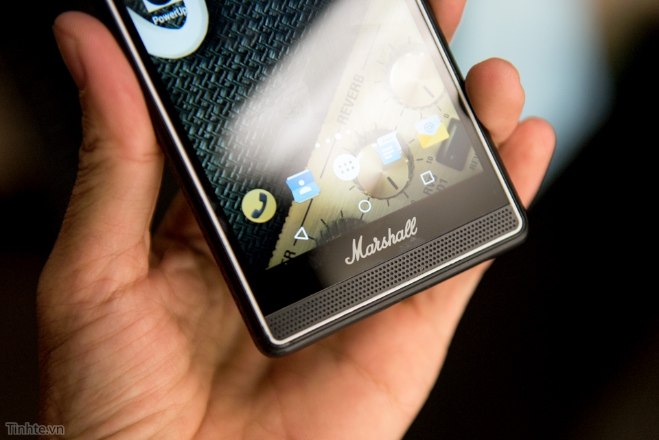 Trên tay Marshall London - smartphone cho người yêu âm nhạc