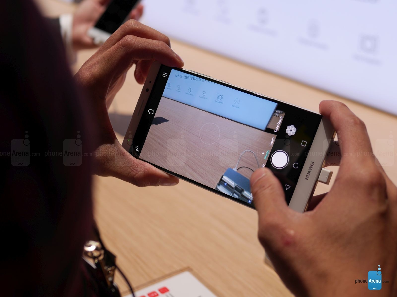 Trên tay Huawei Mate 8