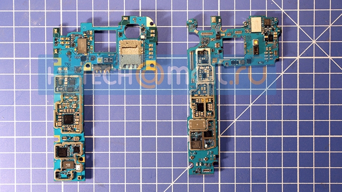 Bo mạch chủ của Galaxy S7 bên phải