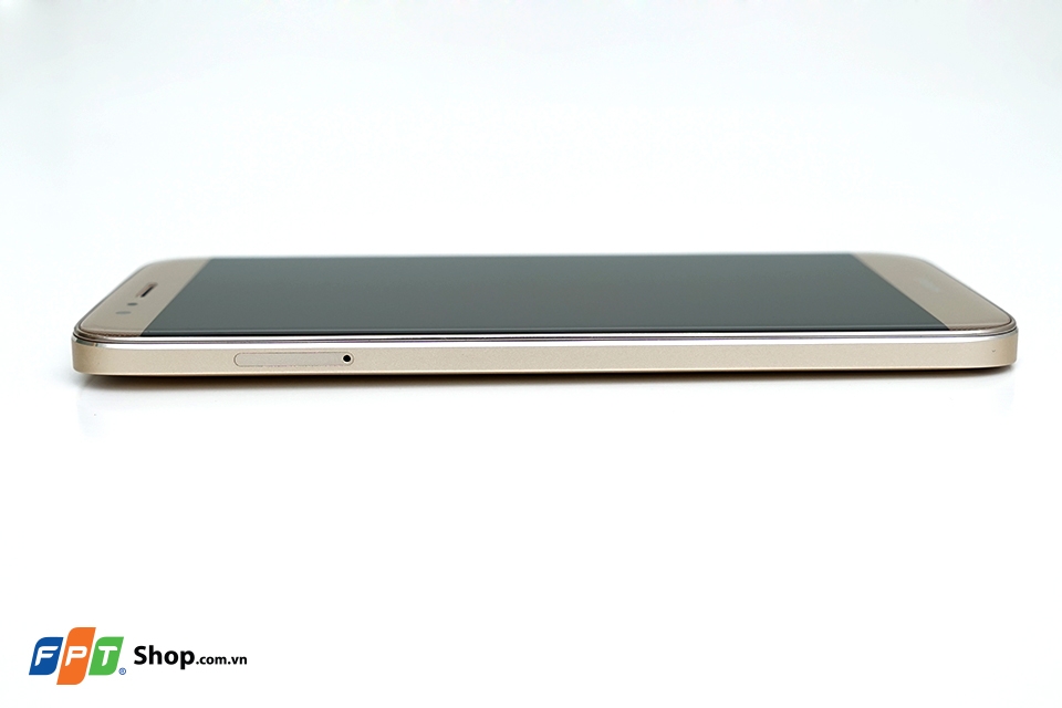 Trên tay Huawei G7 Plus tại FPTShop