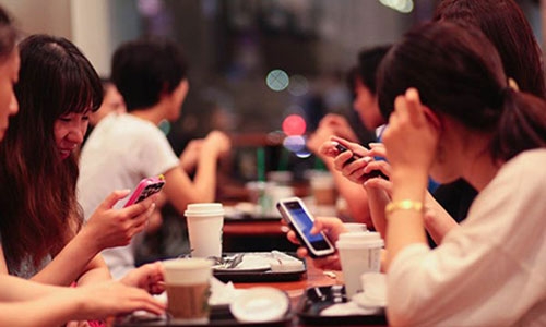 10 dấu diệu chứng tỏ việc bạn đang rất cuồng Facebook