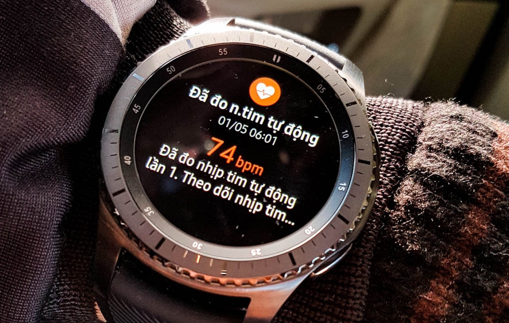 Xách Samsung Gear S3 Frontier lên và đi phượt