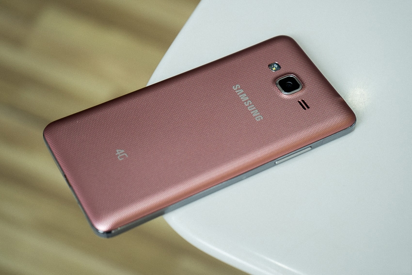 5 smartphone bán chạy nhất FPT Shop trong tháng 2 6