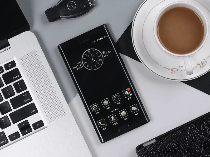 5 smartphone có pin “trâu” nhất thế giới năm 2017 4
