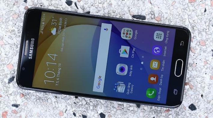 5 smartphone bán chạy nhất FPT Shop trong tháng 4 3