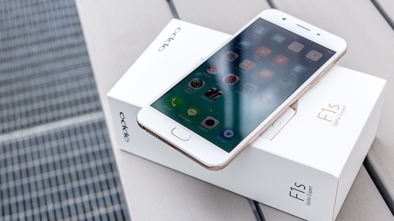 5 smartphone bán chạy nhất FPT Shop trong tháng 4 7