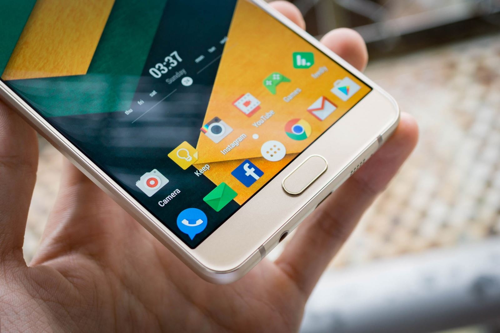 5 smartphone màn hình siêu rộng tại Việt Nam hiện nay 9