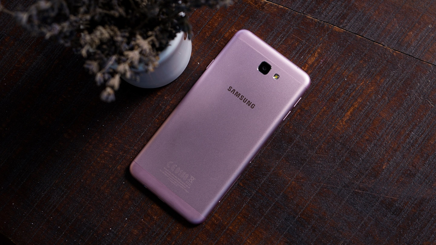 5 smartphone bán chạy nhất FPT Shop trong tháng 6 2