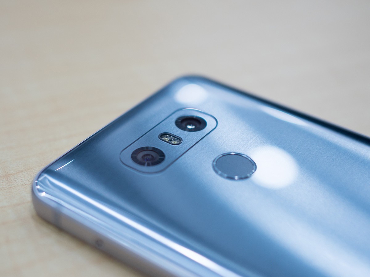 So sánh LG V30 và LG G6: cuối năm nay, LG sẽ đem tới bất ngờ gì? 875