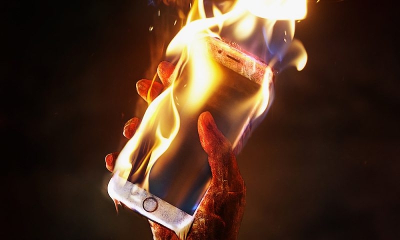 7 việc làm sai lầm đang từng ngày hủy hoại iPhone của bạn 2
