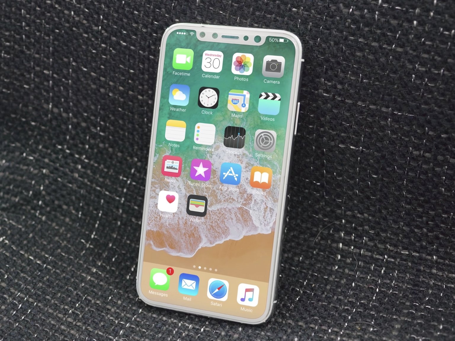 Có gì thú vị ở màn ra mắt của iPhone 8 sắp tới? 1