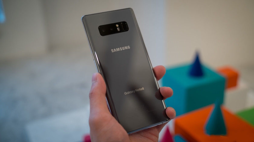 Samsung nói, camera kép trên iPhone 7 Plus xách dép cho Galaxy Note 8 1