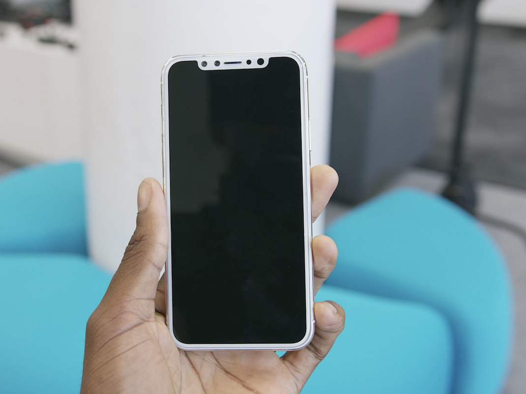 Video này sẽ cho bạn thấy iPhone 8 màu trắng đẹp đến mức nào 1