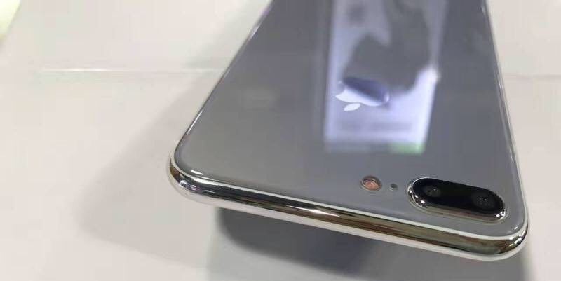 Bất ngờ thay, đối thủ lớn nhất của iPhone 8 có thể chính là iPhone 7s Plus 3