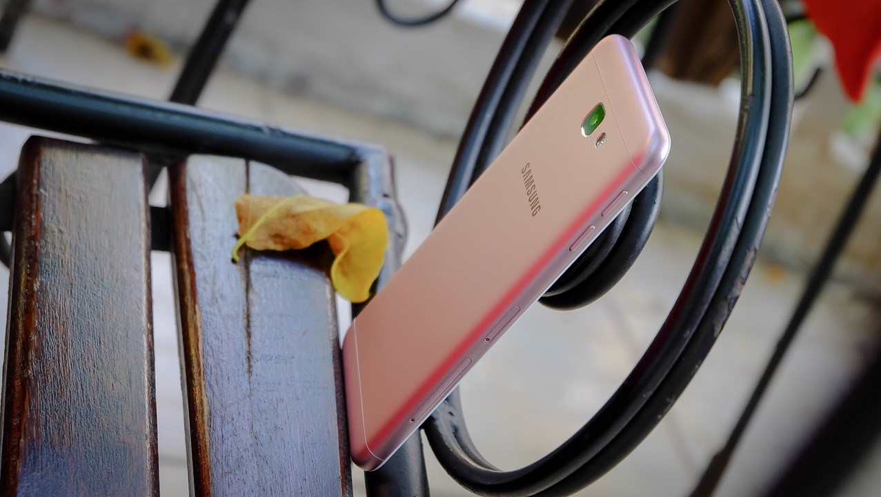 5 smartphone tầm trung sẽ gây bão thị trường Việt nửa đầu 2017 6