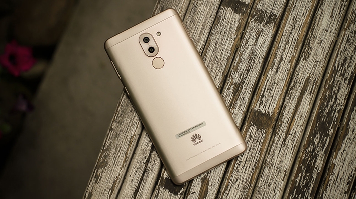 5 smartphone tầm trung sẽ gây bão thị trường Việt nửa đầu 2017 4