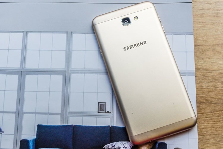 5 smartphone bán chạy nhất Việt Nam trong tháng 9 9