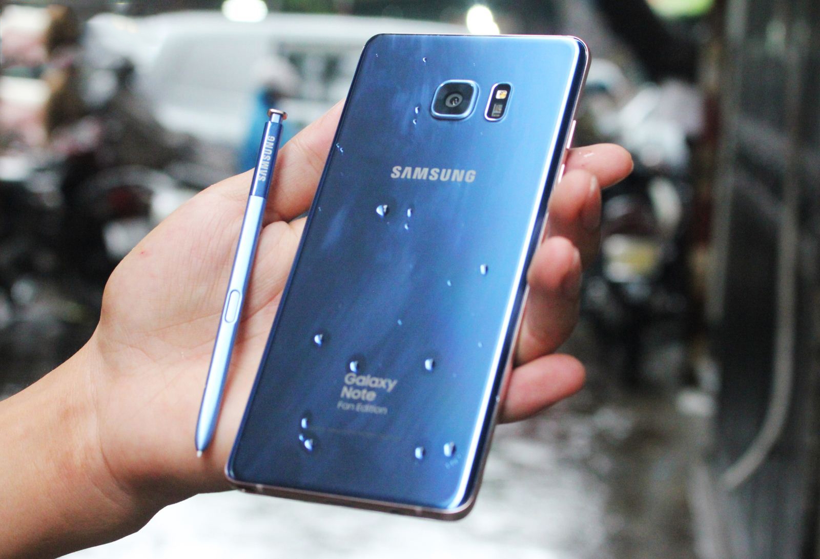 Đâu là những smartphone tốt nhất chống nước trên thị trường? 1