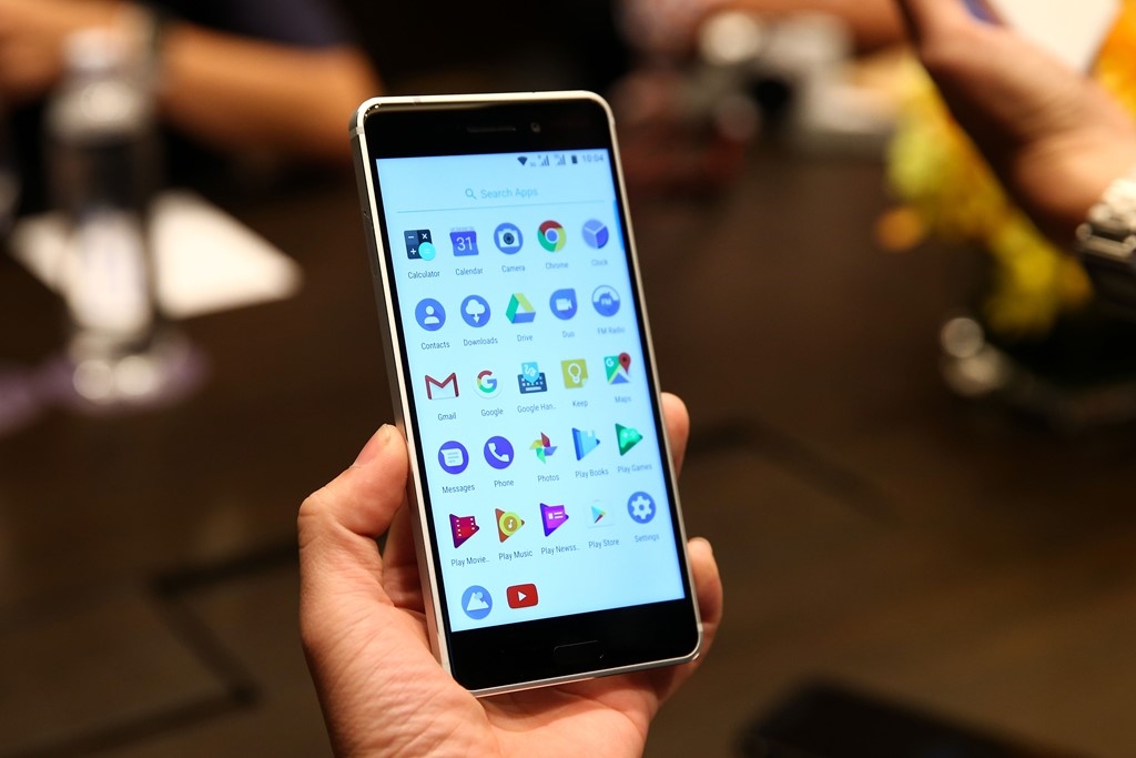 Ngẩn người trước vẻ đẹp của 4 chiếc điện thoại Nokia sắp về Việt nam 7