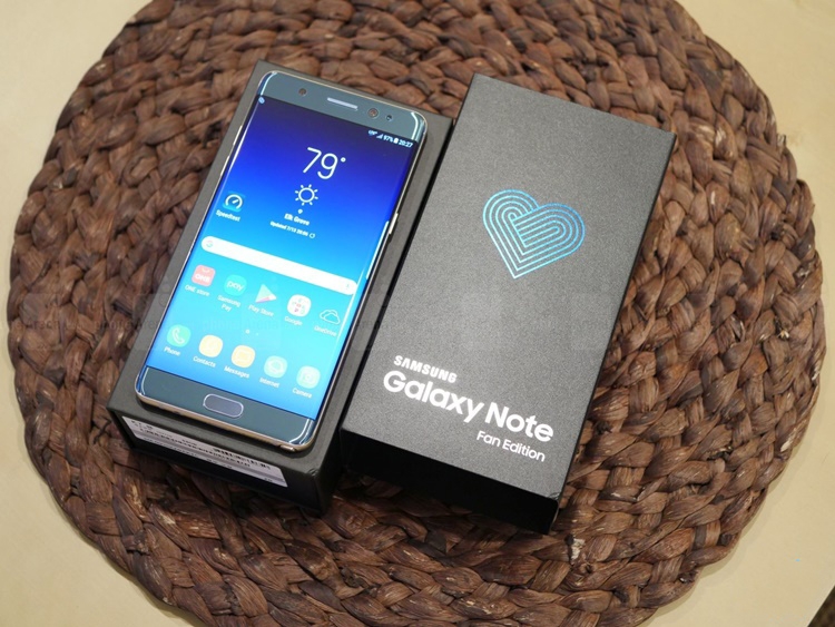 Người dùng Galaxy Note 5 có nên lên đời Galaxy Note FE? 1