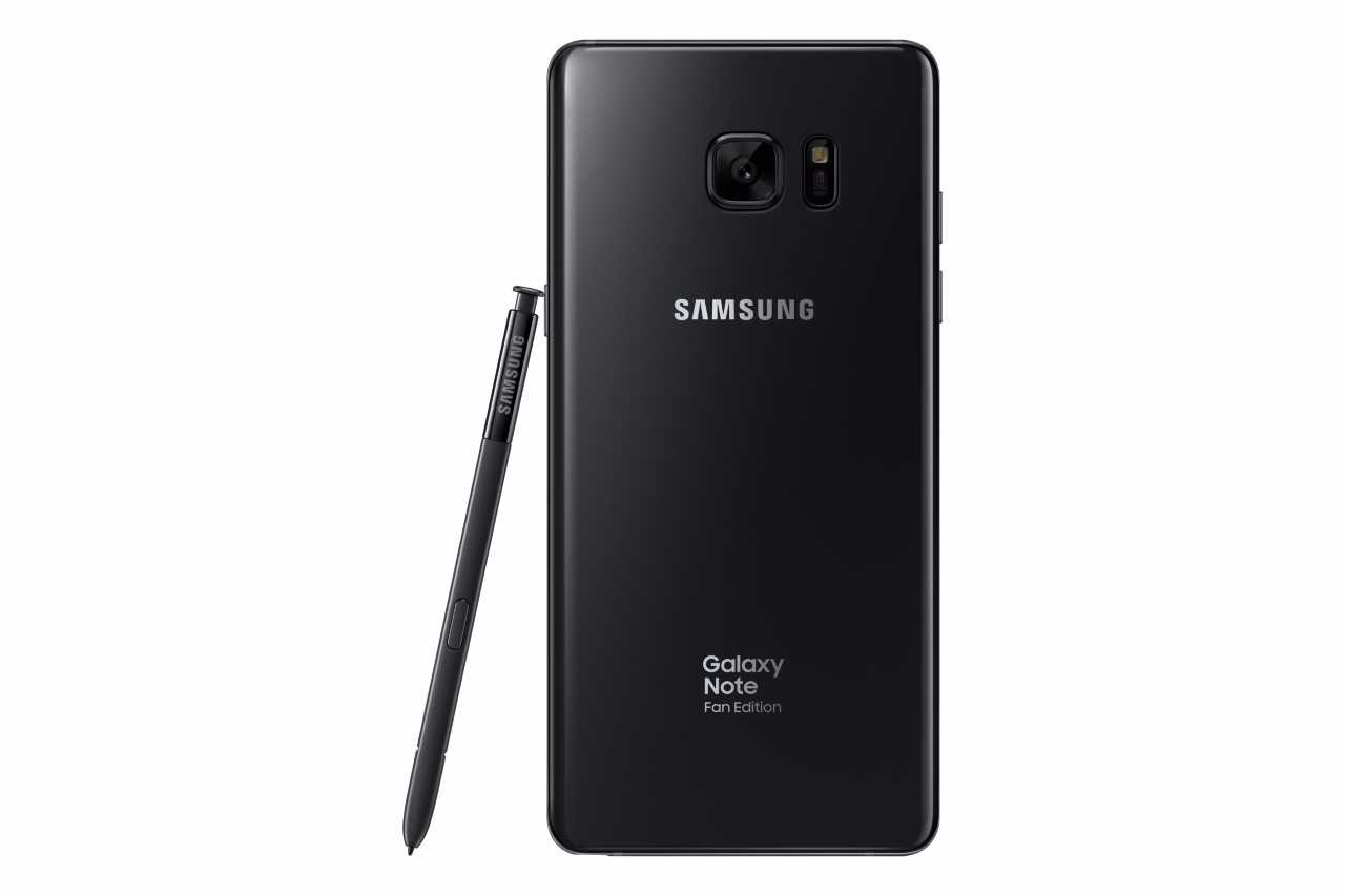 Người dùng Galaxy Note 5 có nên lên đời Galaxy Note FE? 9