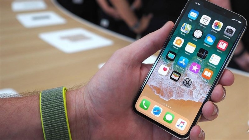 Nhờ iPhone X, ngành smartphone sẽ làm được kì tích sau 2 năm chờ đợi 23