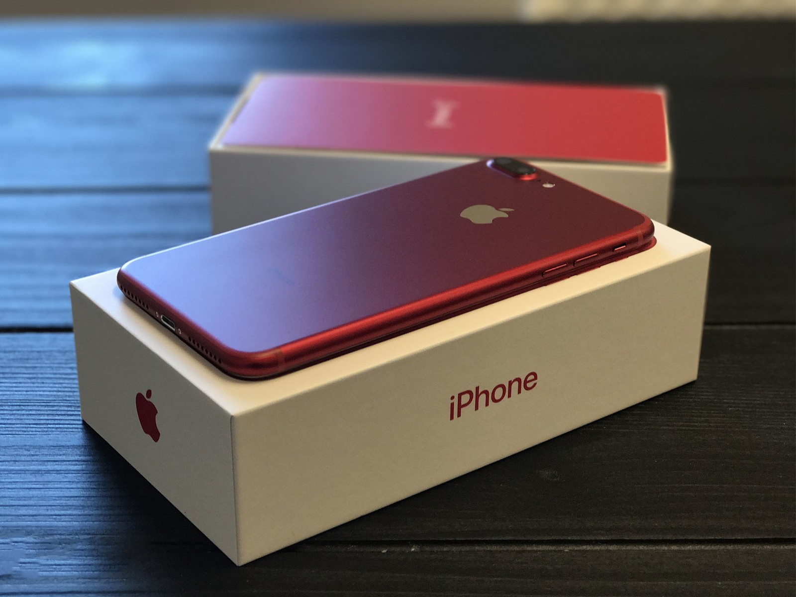 iPhone 7/7 Plus Red đã chính thức lên kệ tại FPT Shop 5