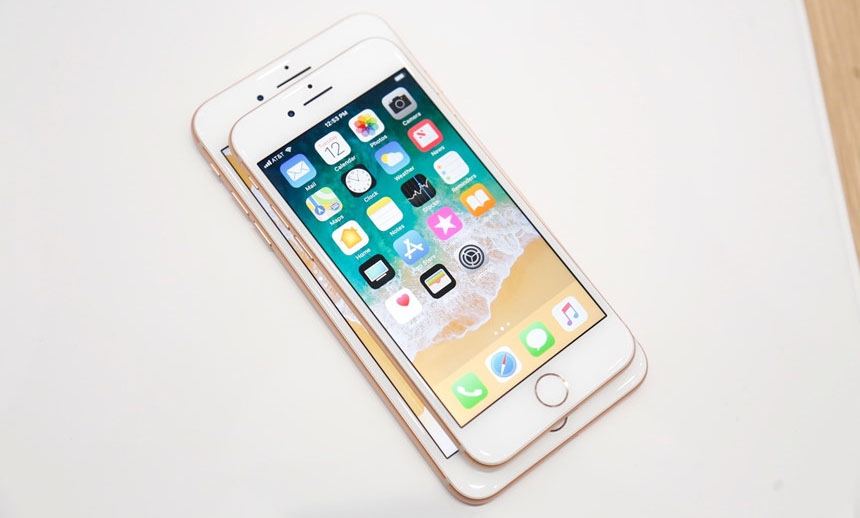 3 điều iPhone 8 làm được còn iPhone X thì không 2