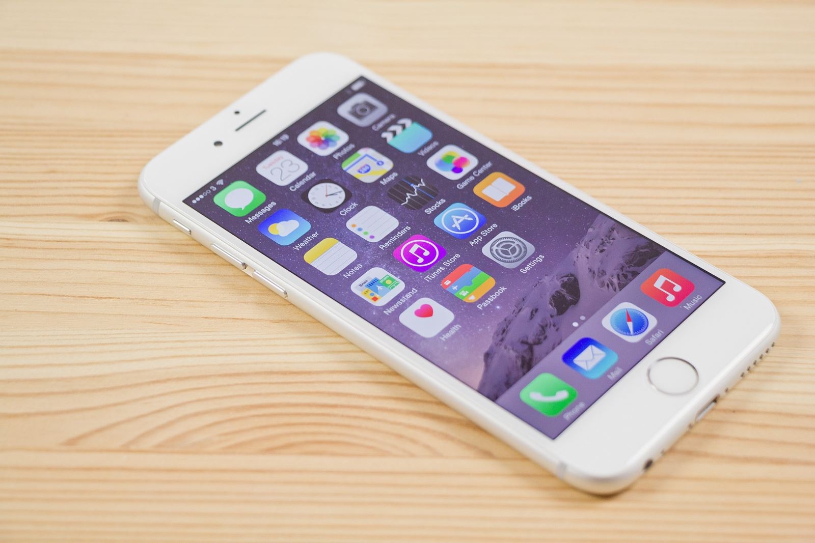 5 mẫu iPhone giảm giá mạnh tại FPT Shop nhân ngày 20/11 2