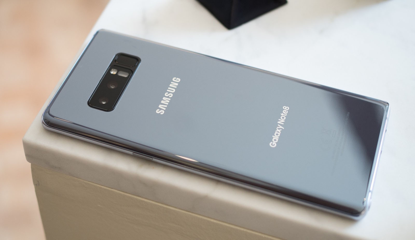 Ít ai biết iPhone X và Galaxy Note8 cũng có nhiều điểm giống nhau đến ngỡ ngàng 55