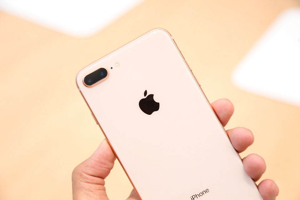 Nếu iPhone X không xuất hiện, liệu iPhone 8 Plus có phải đối thủ của Galaxy Note 8? 1
