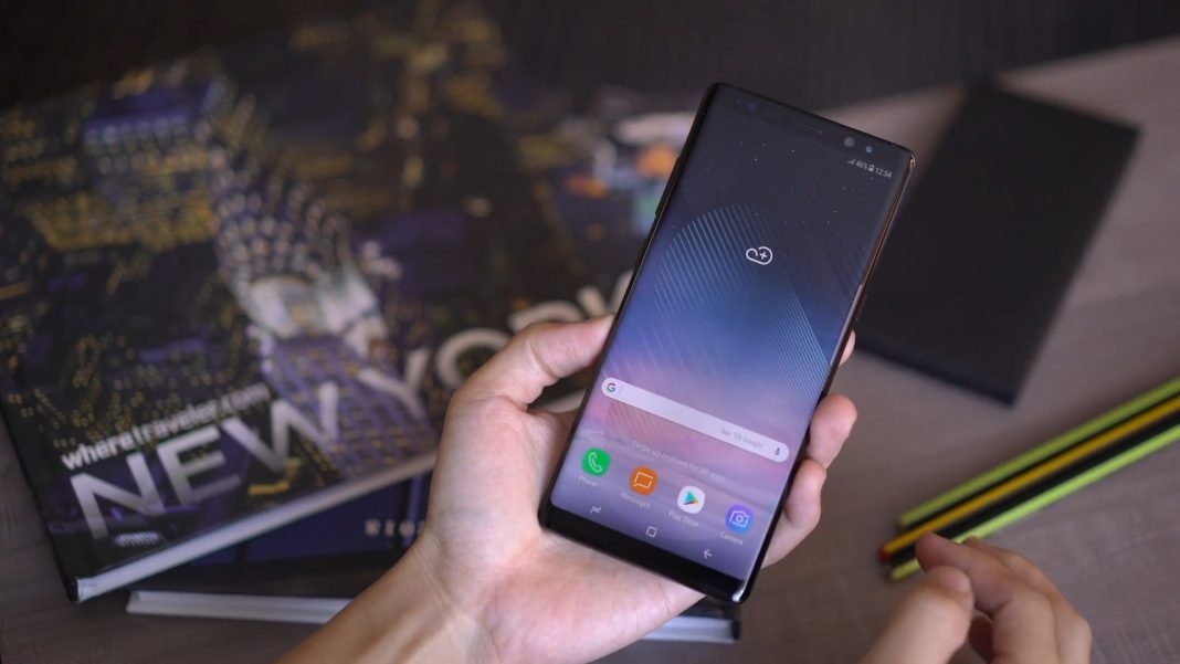 6 smartphone Samsung xuất sắc cho mùa mua sắm Tết 2018 1