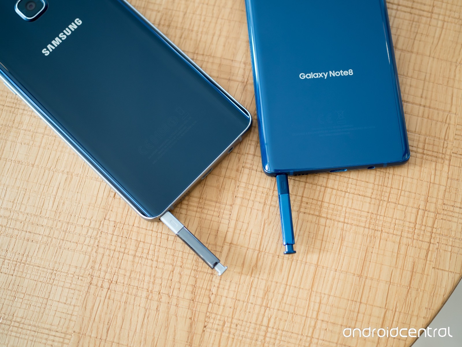 So sánh Galaxy Note 8 với Galaxy Note 5: sau 2 năm, Samsung đã làm được gì? 8