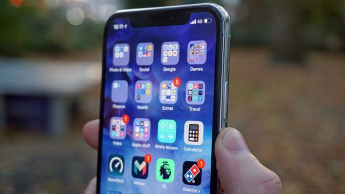 Tại sao đến thế hệ iPhone X, Apple mới sử dụng màn hình OLED? 2