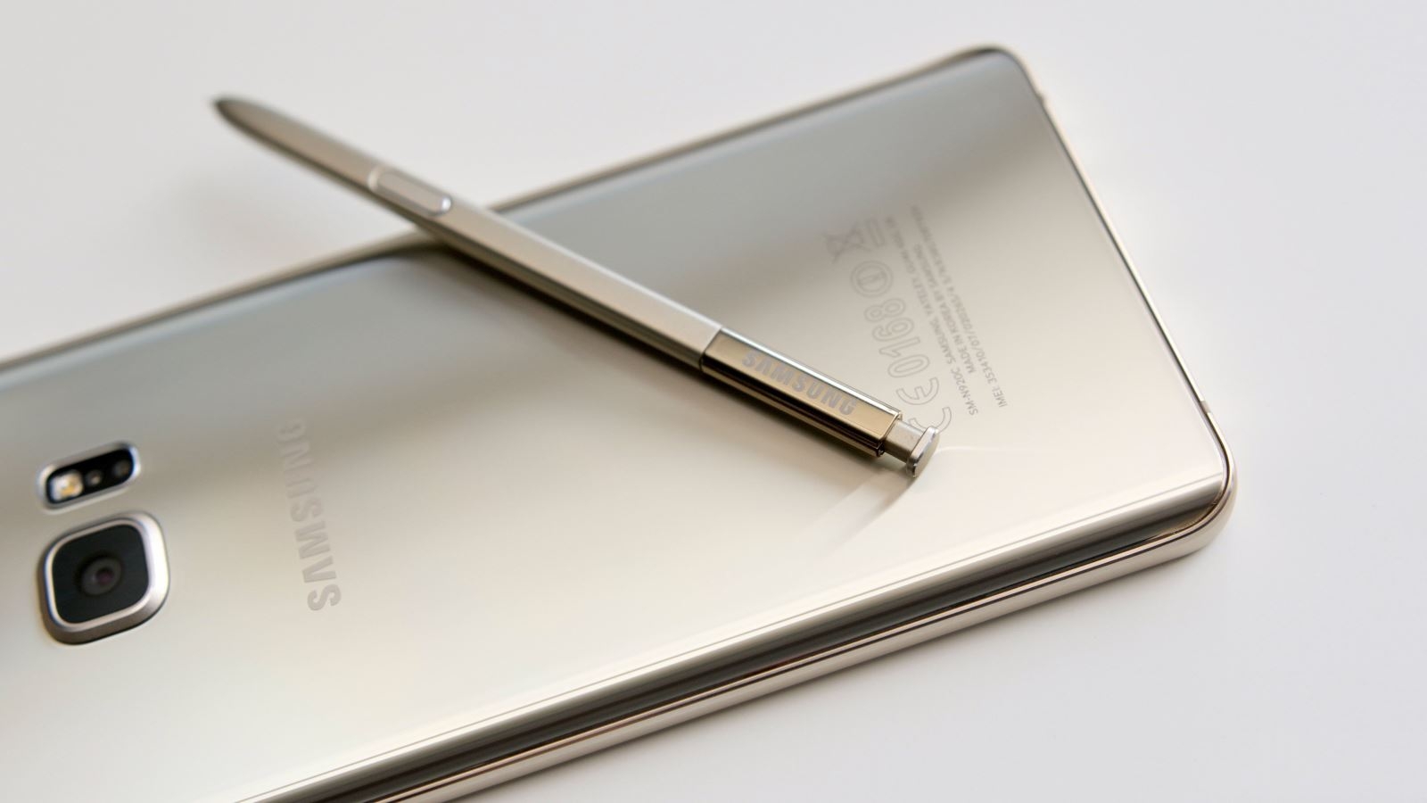 Từ sự kiện Galaxy Note 8, nhìn lại lịch sử phát triển của S-Pen trong 6 năm 98