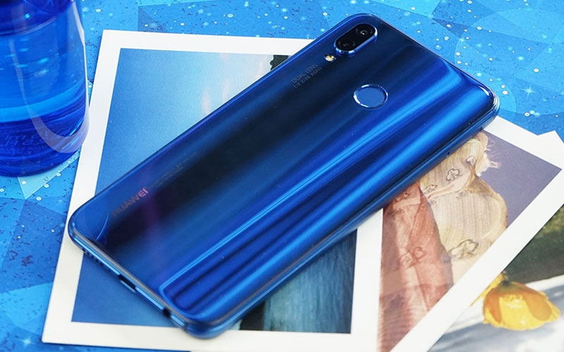 4 smartphone “tai thỏ” hấp dẫn sắp cập bến thị trường Việt Nam 1