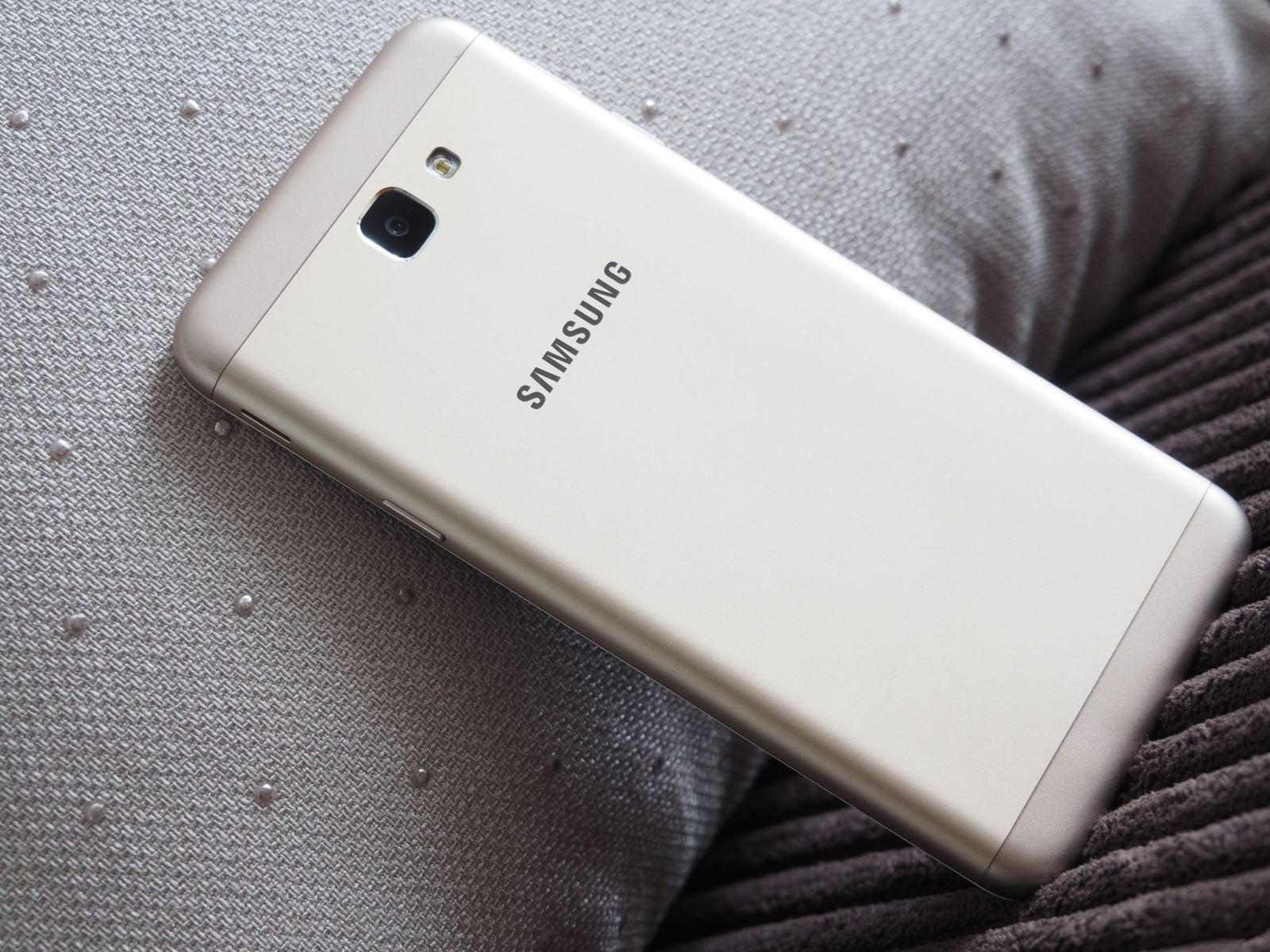 5 smartphone bán chạy nhất FPT Shop tuần 3 tháng 6 8