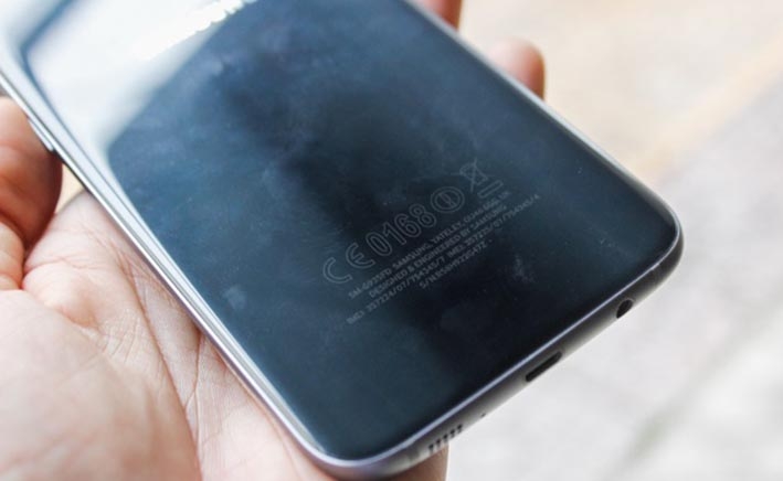 iPhone 7 Jet Black khoe sắc cùng Galaxy S7 edge đen, máy nào đẹp hơn? 11