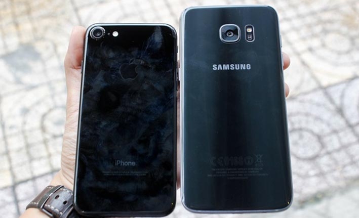 iPhone 7 Jet Black khoe sắc cùng Galaxy S7 edge đen, máy nào đẹp hơn? 7