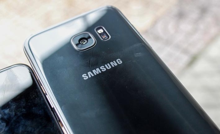 iPhone 7 Jet Black khoe sắc cùng Galaxy S7 edge đen, máy nào đẹp hơn? 7