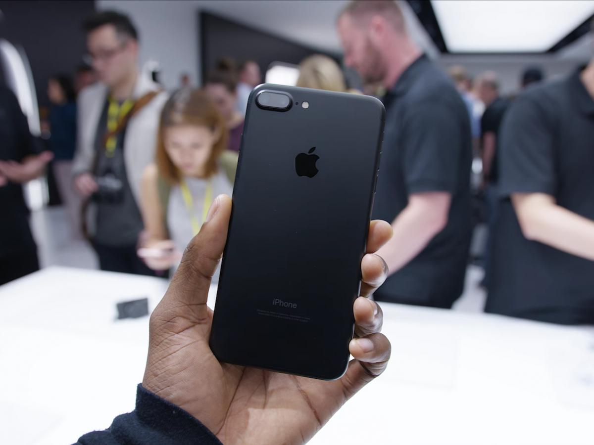 10 smartphone tốt nhất thế giới hiện nay: iPhone X chưa xuất hiện 5