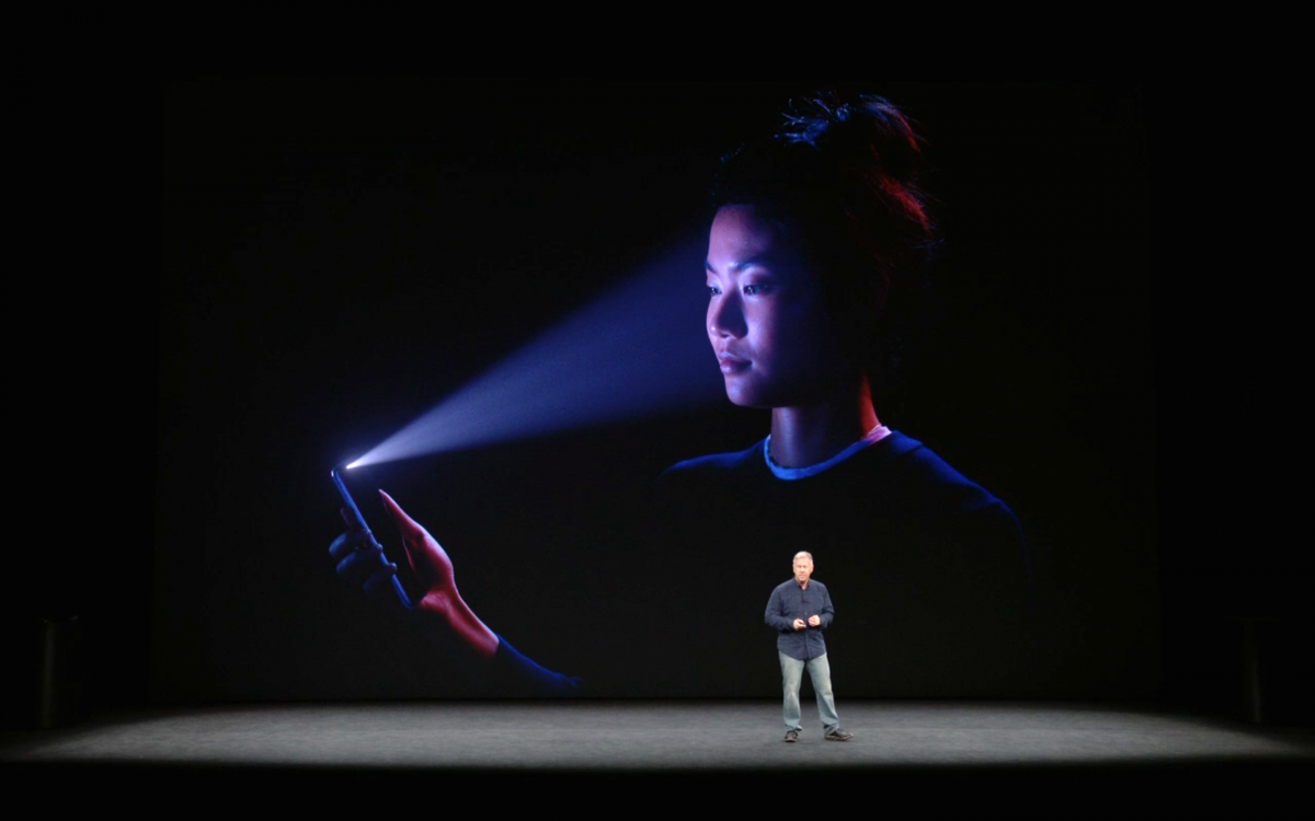 Tại sao bạn nên mua iPhone 8 thay vì iPhone X 2