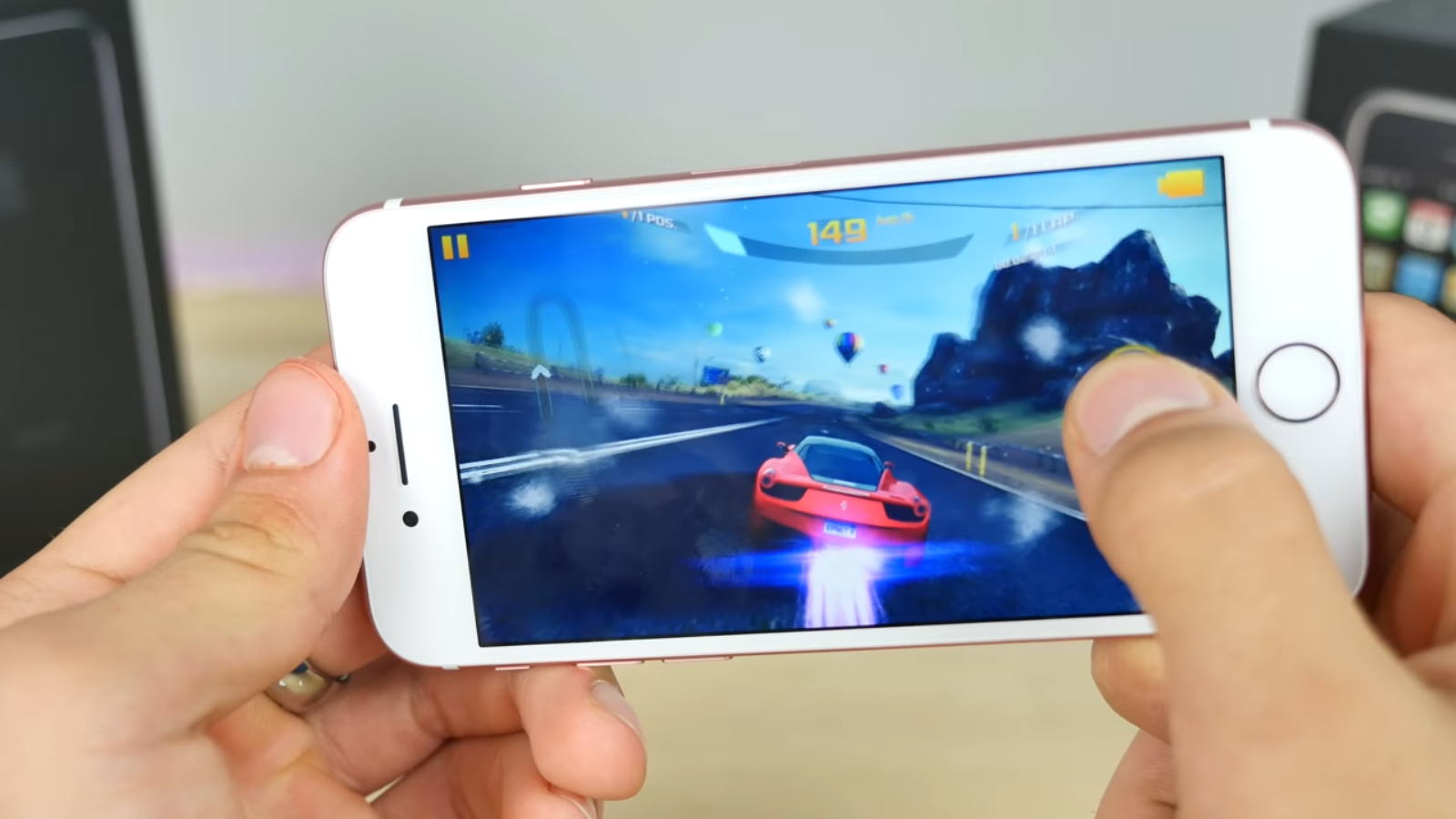 So sánh iPhone 7 với iPhone đời đầu, 9 năm qua Apple đã làm được gì? 13