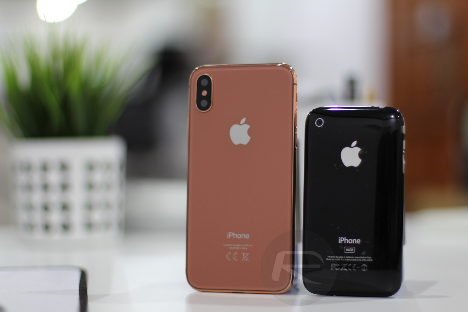 Ngắm nhìn iPhone 8 đọ dáng với tất cả các thế hệ iPhone trước 43