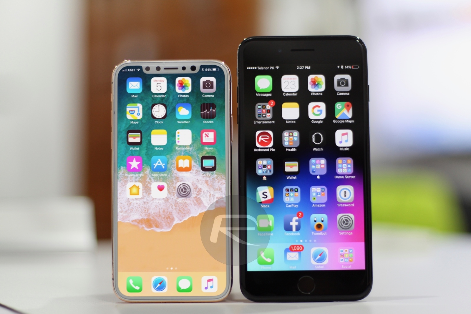 Ngắm nhìn iPhone 8 đọ dáng với tất cả các thế hệ iPhone trước 336