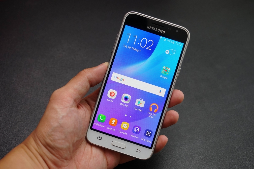 3 điểm nhấn thiết kế của Galaxy J3 thu hút mọi ánh nhìn