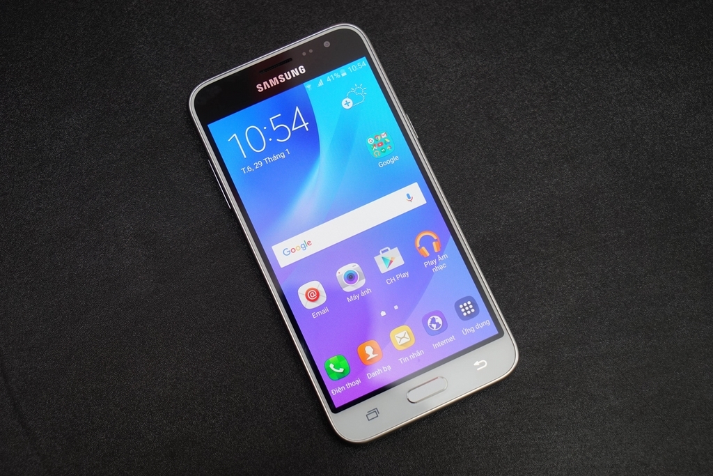 3 điểm nhấn thiết kế của Galaxy J3 thu hút mọi ánh nhìn