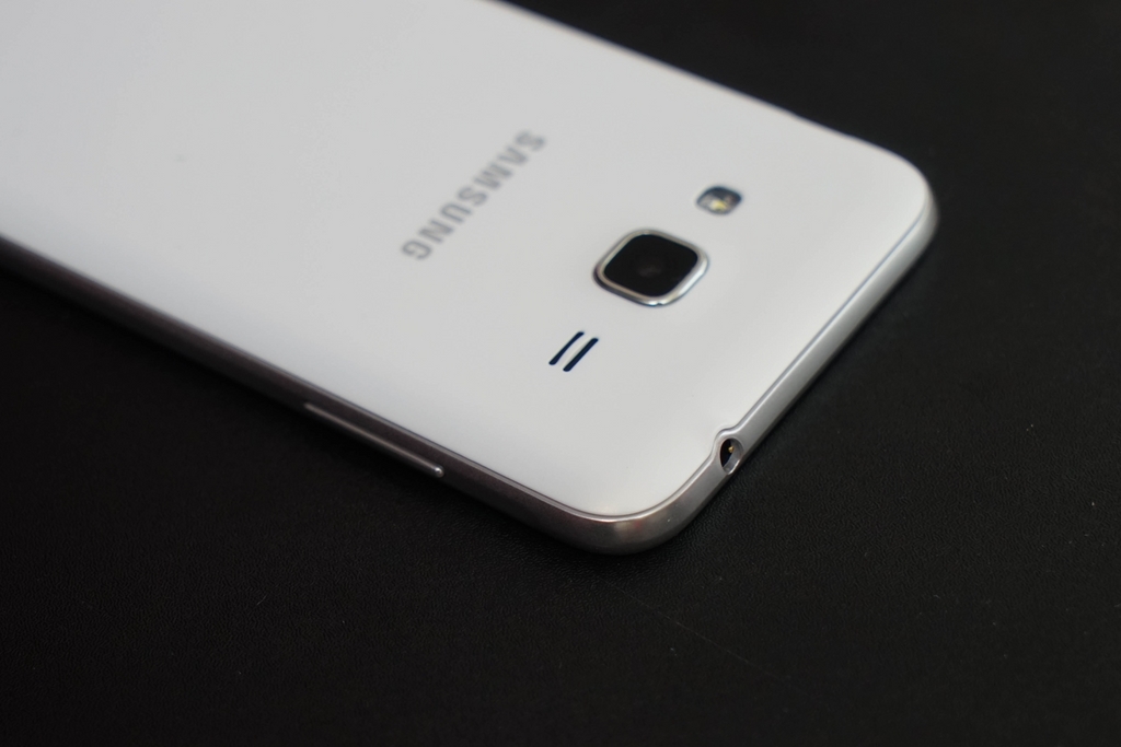 3 điểm nhấn thiết kế của Galaxy J3 thu hút mọi ánh nhìn